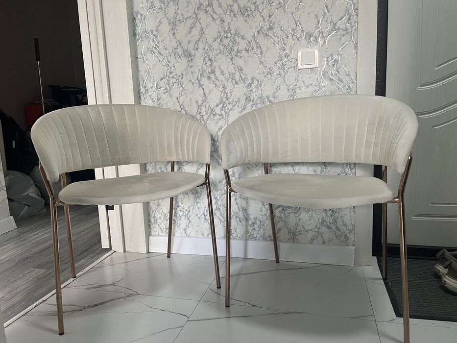 Велюровые кресла