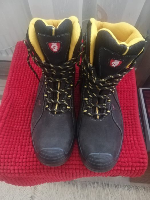 Bocanci noi de lucru cu protecție Jori nr 47