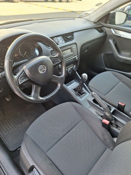 Vând Skoda Octavia 3