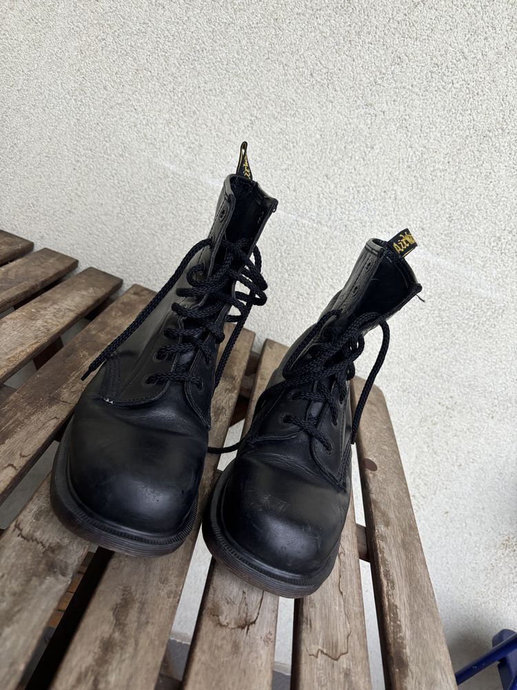Кубинки Made in England Doc Martens 40 естествена кожа