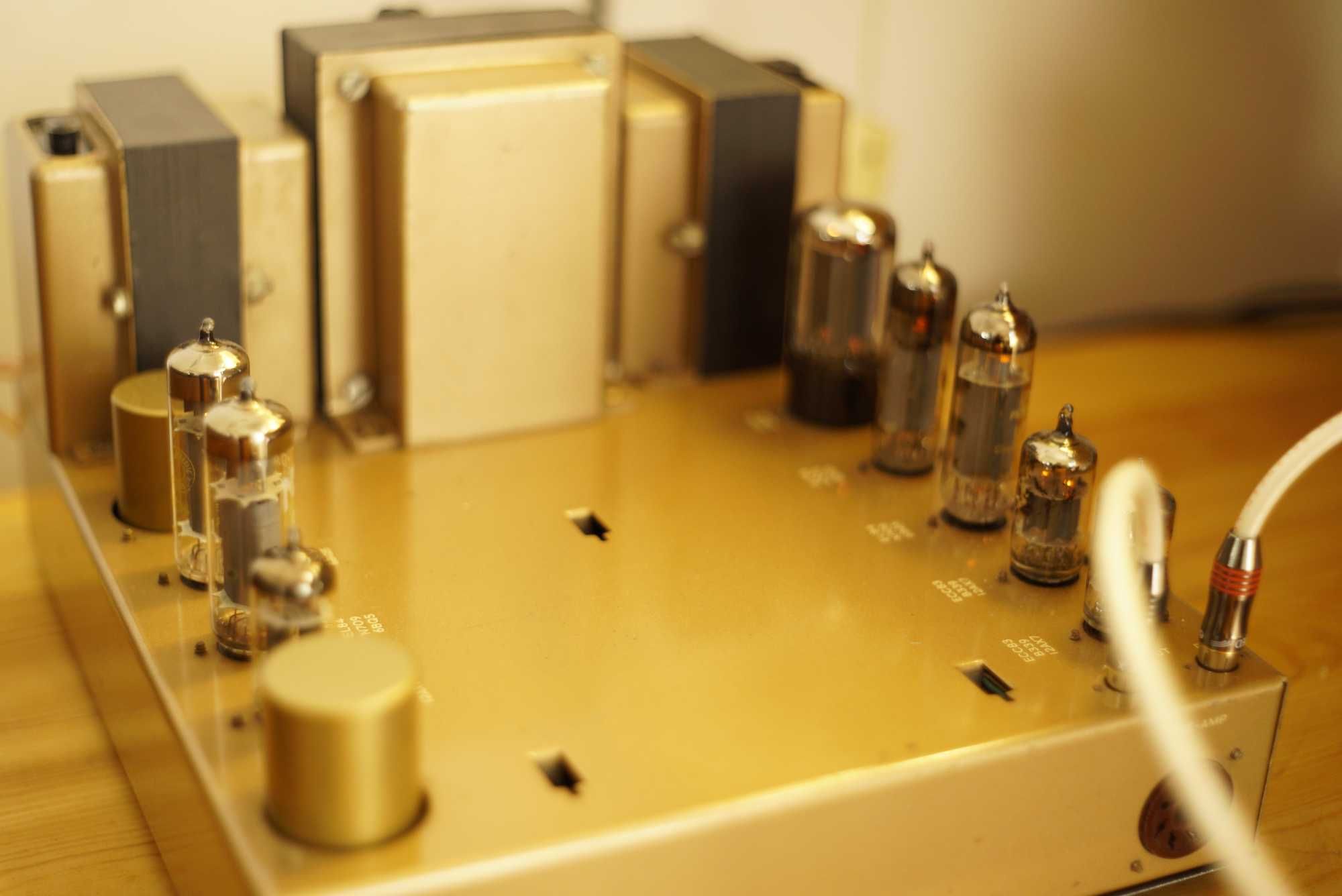LEAK Stereo 20 – Реставриран Лампов Усилвател