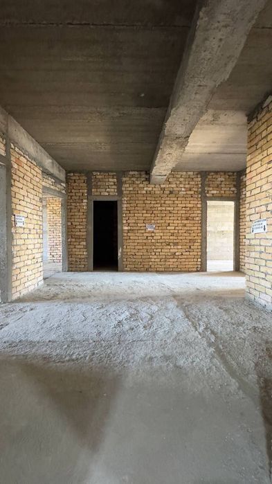 Эшангузар новостройка 140 КВ , квартира коробка