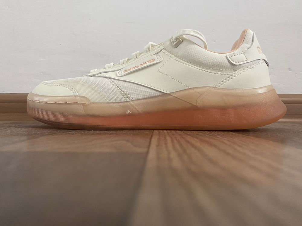 Продам кеды Reebok