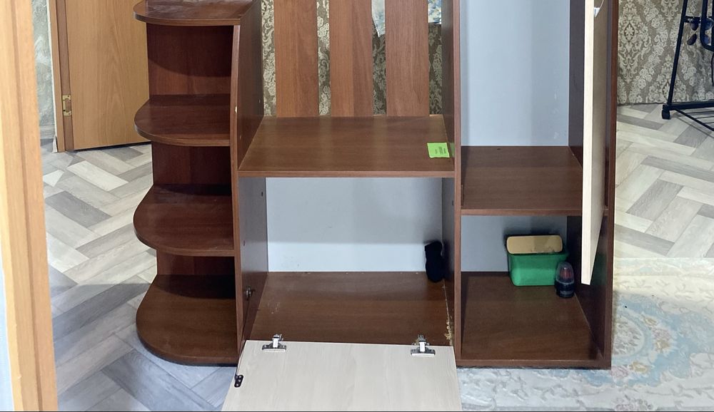 Мебель в квартиру, прихожая продам