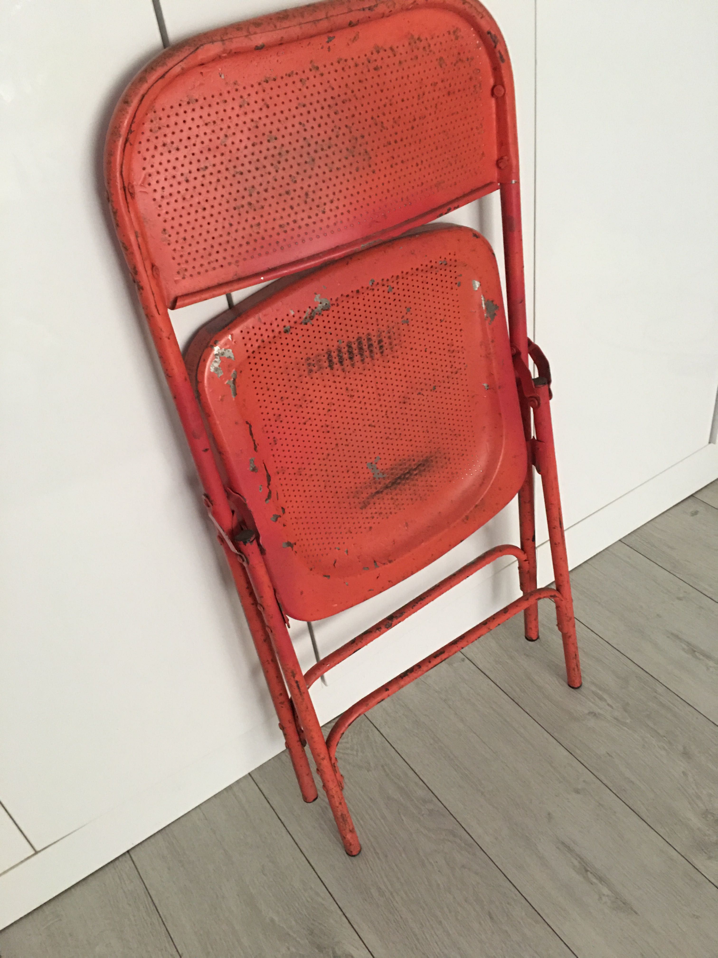 Vintage scaun metalic, patina