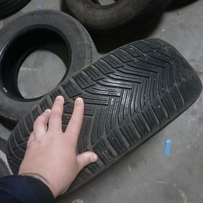 215/60 R16 Michelin iarna