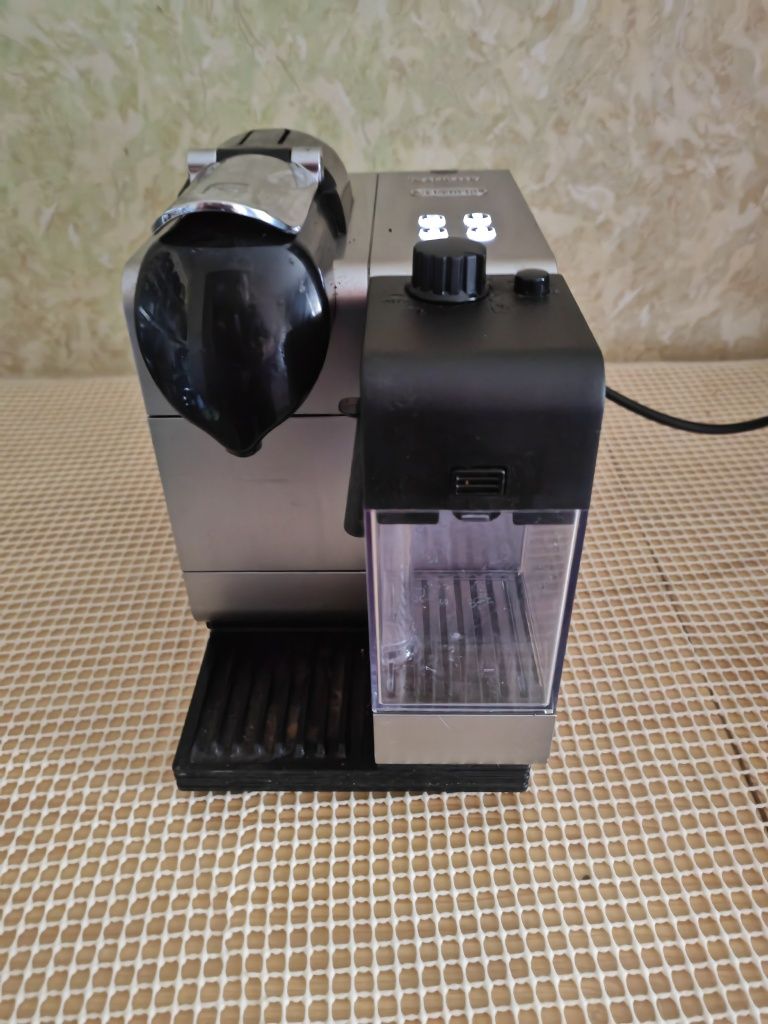 Delonghi EN520. S Nespresso Latissima
