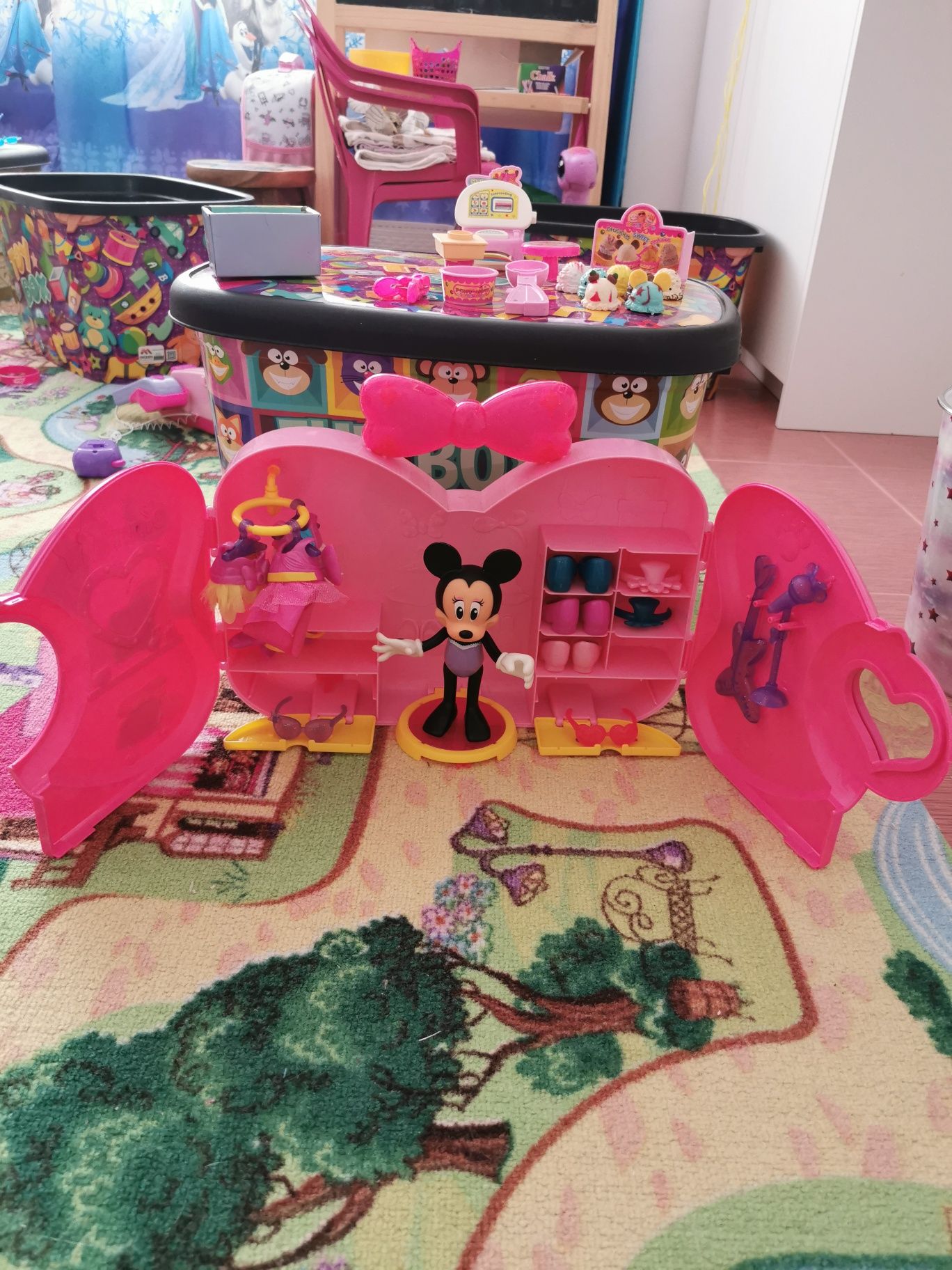 Minnie mouse plusuri, jucării din plastic masinute