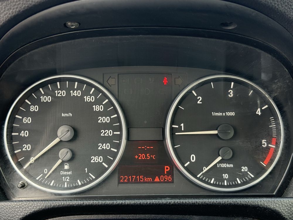 BMW 320 D* 2008г* АВТОМАТИК* КОЖА* НАВИ* 164к.с*