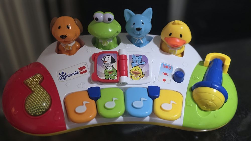 Детска музикална играчка , детско музикално пиано с фигури животни,