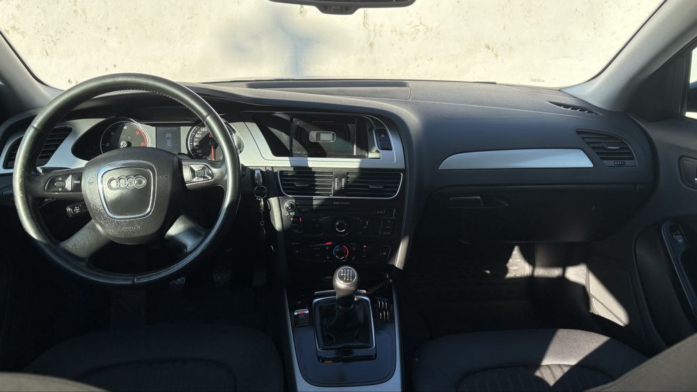 Vand Audi A4 B8 2009