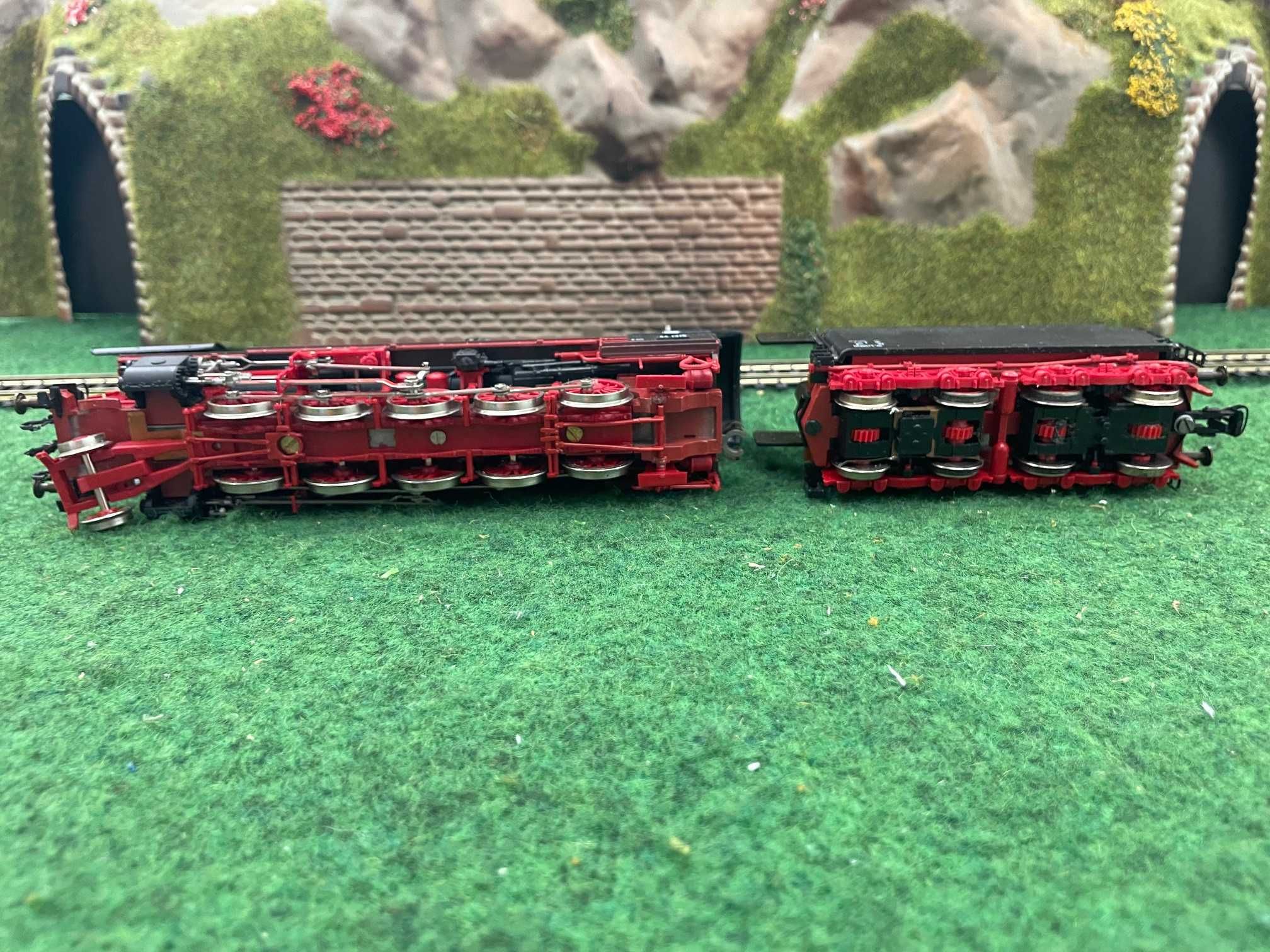 Локомотив парен Роко BR43/44 HO 1:87 влак ЖП модел отличен