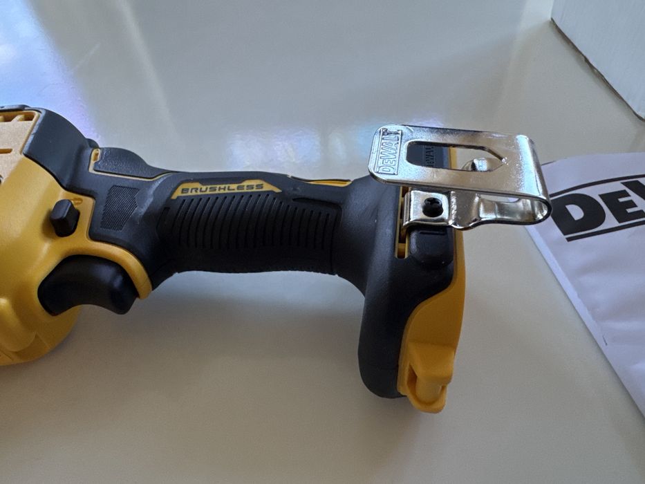 Fierăstrău compact tip sabie Dewalt DCS369N 18V XR motor fără perii