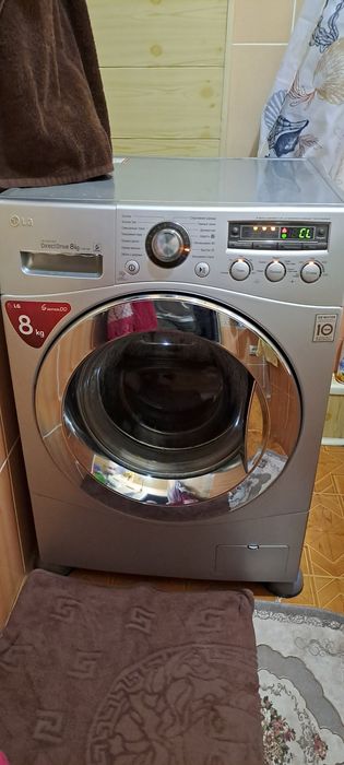 Продаётся СВОЯ стиральная машина LG 8кг