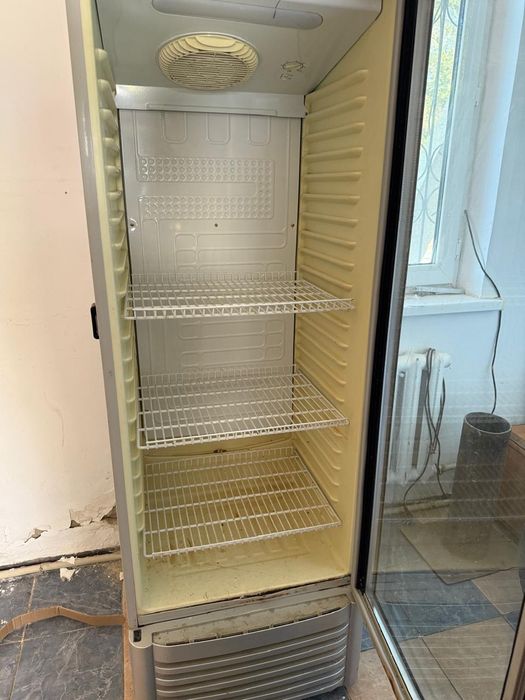 Холодильник продаётся