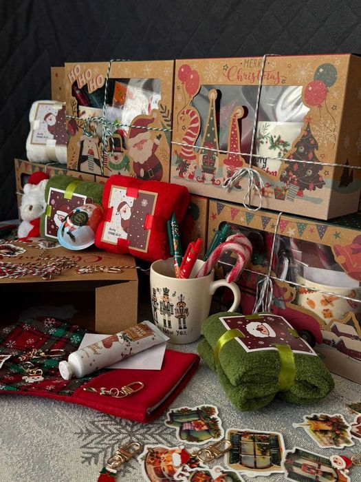 Коледни Подаръчни кутии