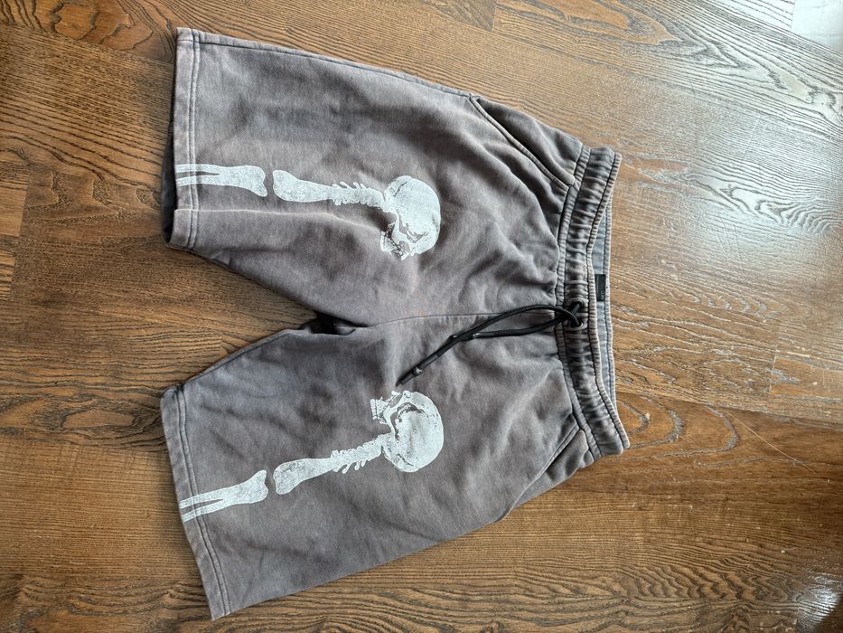 Луда къси панталони luda