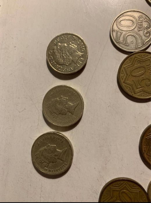 Продам старую монету 10 копеек