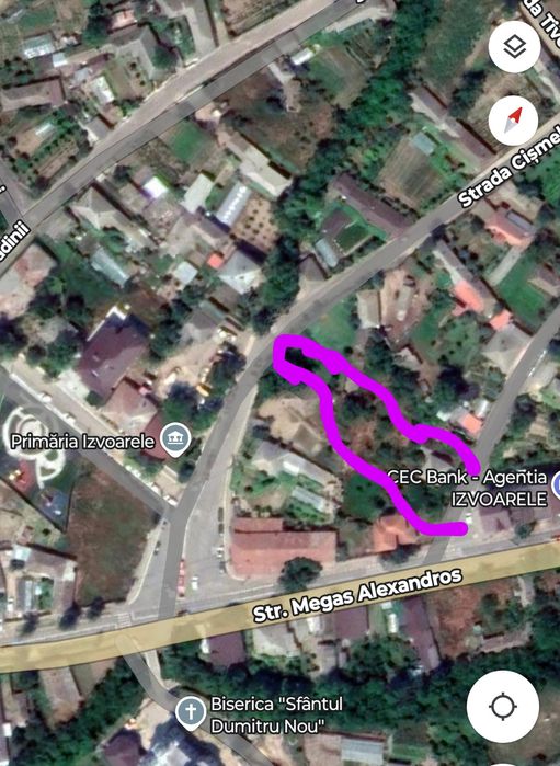 Casă bătrânească și teren ultracentral.