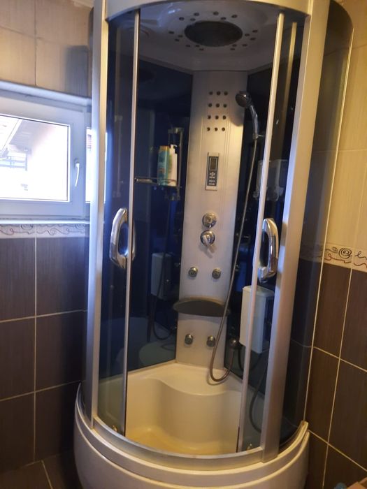 Cabină dus baie proprie