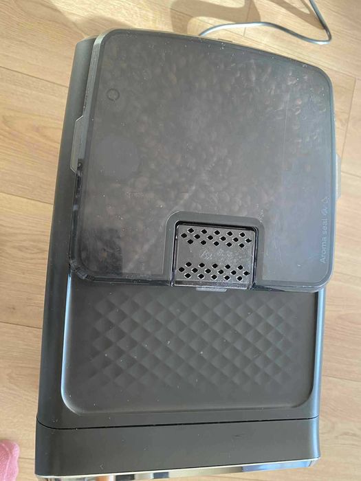 Кафеавтомат Philips EP4341 с каничка за мляко