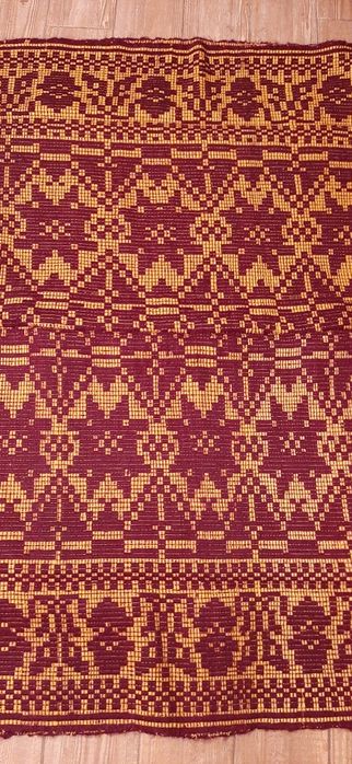 Carpete, macaturi, covoare de lana