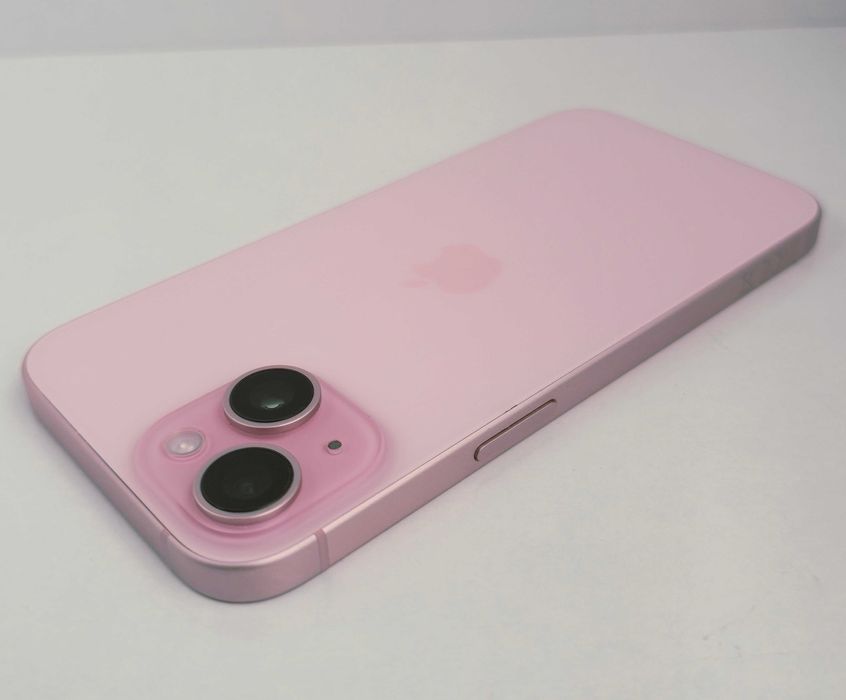 iPhone 15 128GB Pink
