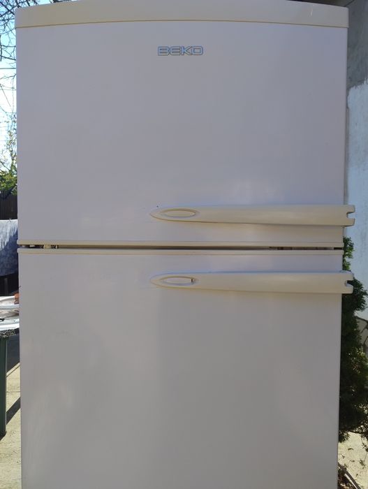 Vând frigider Beko