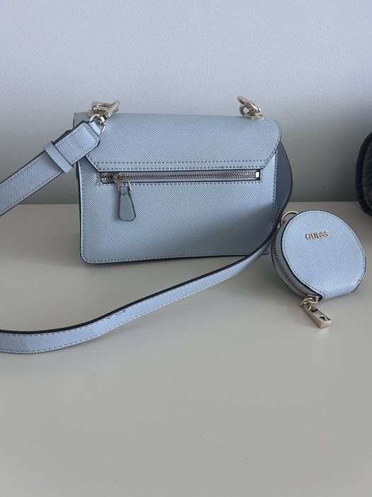 Чанта Guess 22 x 14 x 10.5 cm