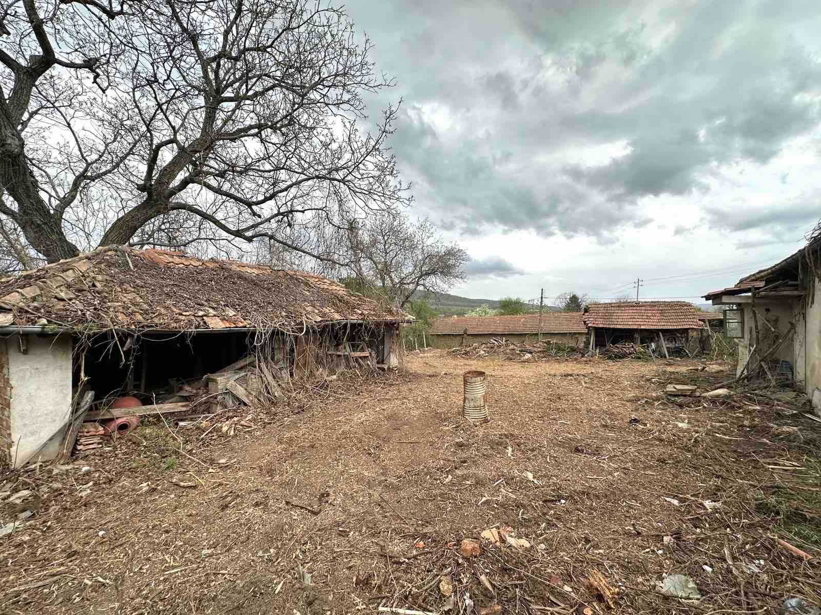 Къща за продажба в село Церова Кория