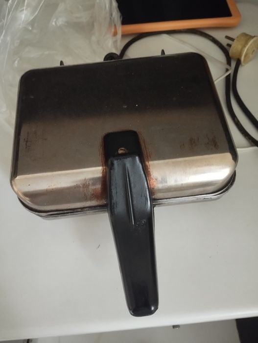 Продам Вафельница СССР