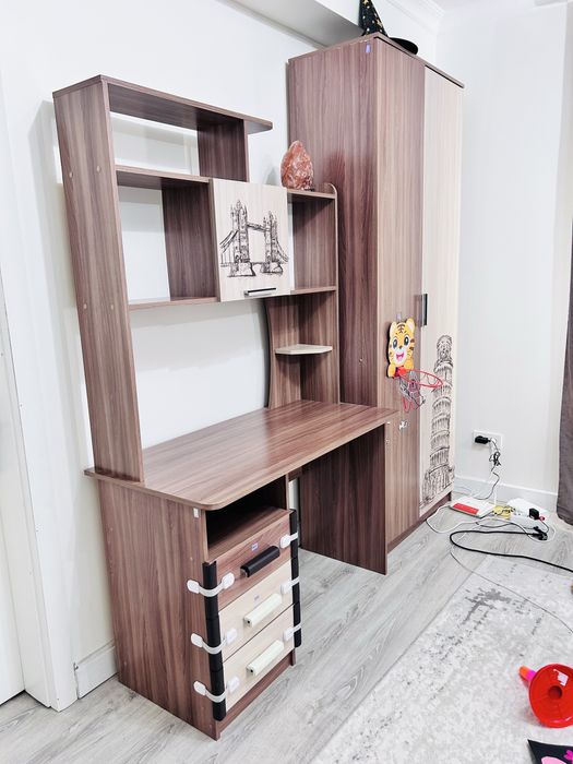 Продам компьютерный стол (сонома)