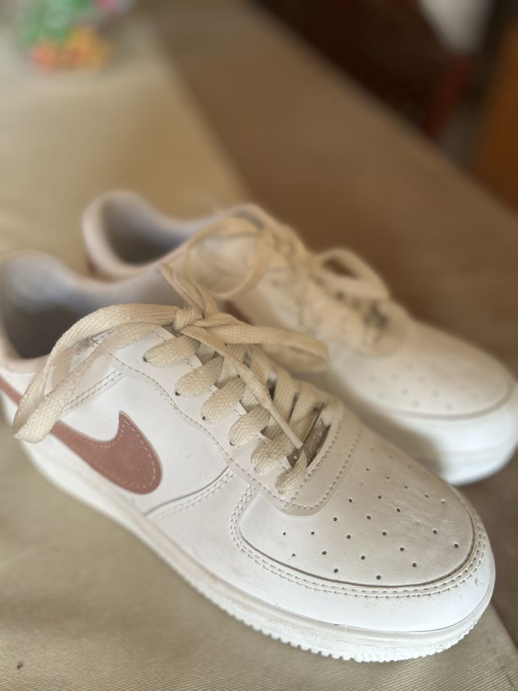 Маратонки Nike..