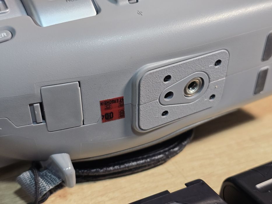 Camera video SONY CCD-VX1E, hi8 hifi stereo , handycam PRO