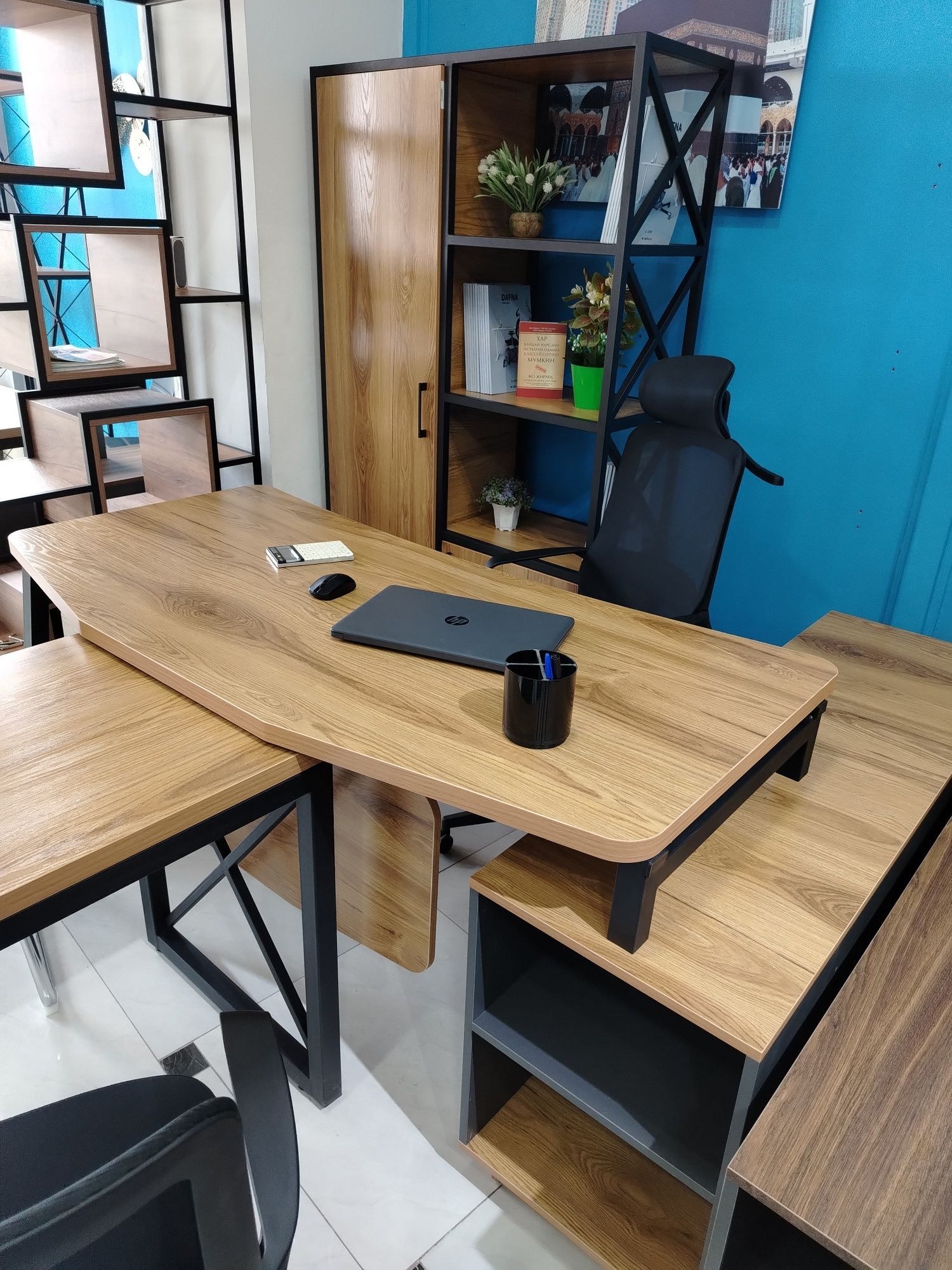 Ofis mebellari komplekt