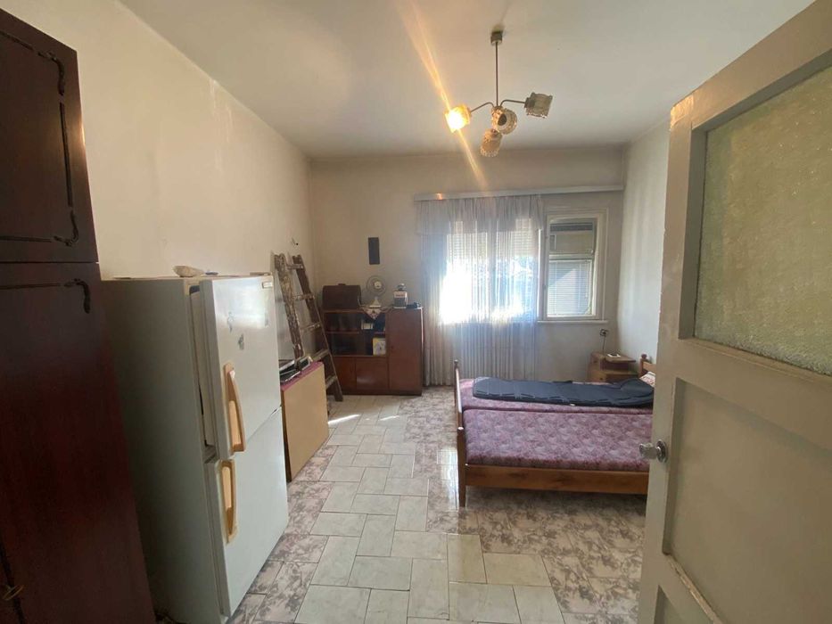 Продава се Тристаен апартамент в Пловдив, Център - 88 кв.м за 1124 €/кв.м - Снимка #2