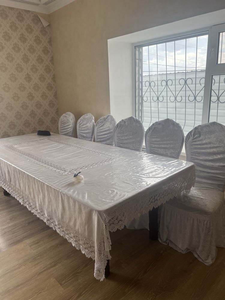 Продам стол и  стулья