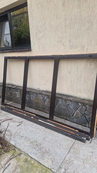 Usi si ferestre termopan