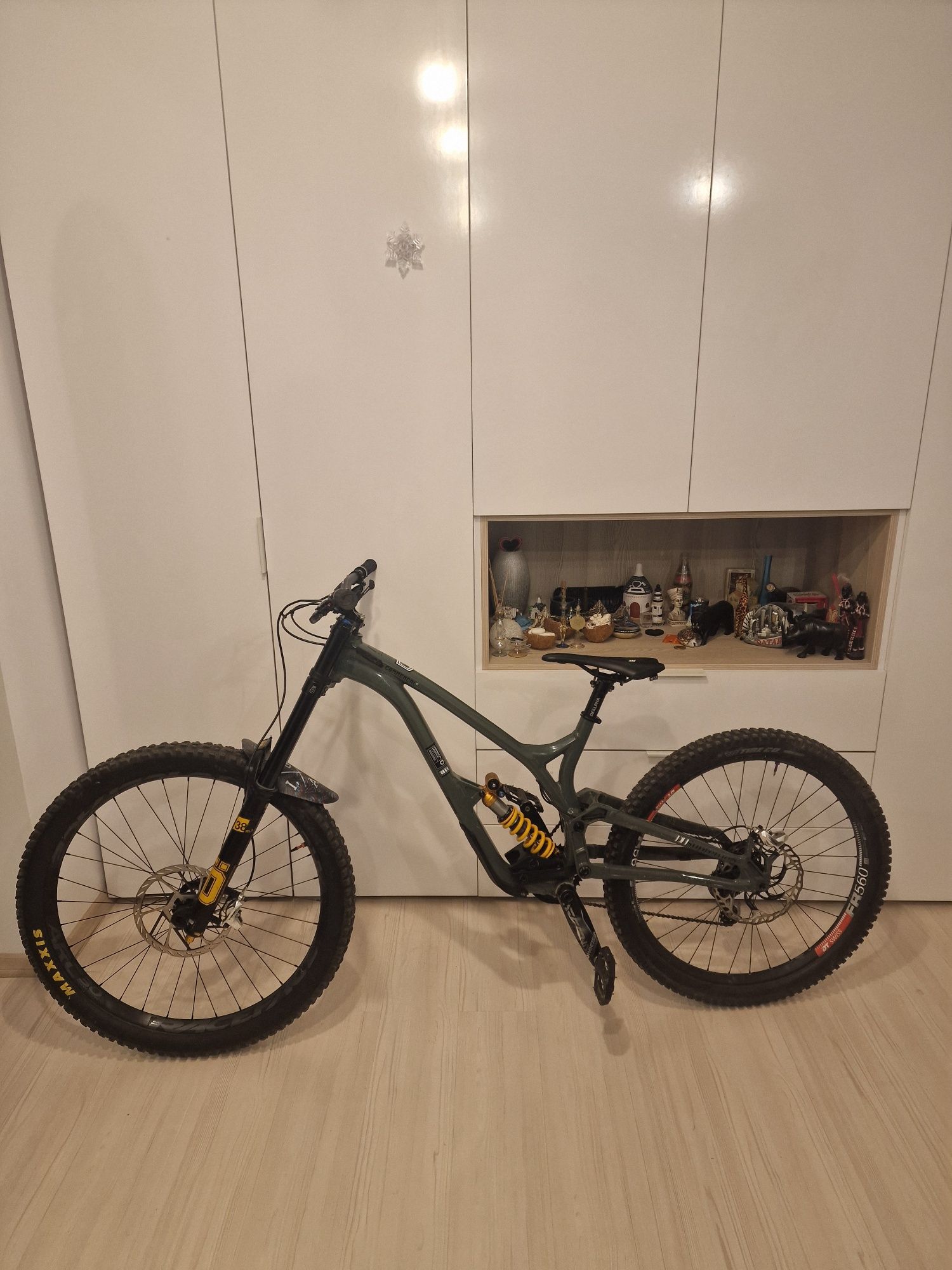 Cadru commencal v4