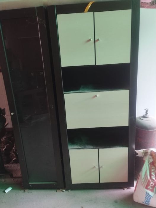 Стенка для посуды и одежды