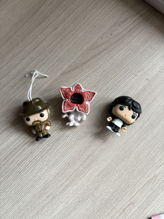 Майк Хоппер и демогоргон из киндер джой очень странные дела