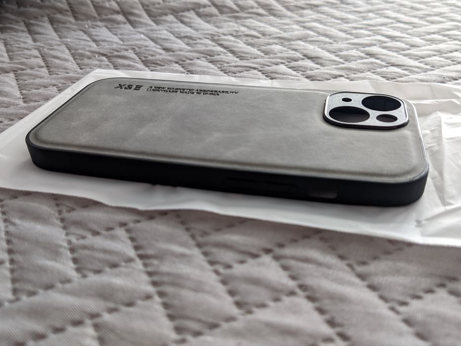 Нов Луксозен Кейс за Iphone 15