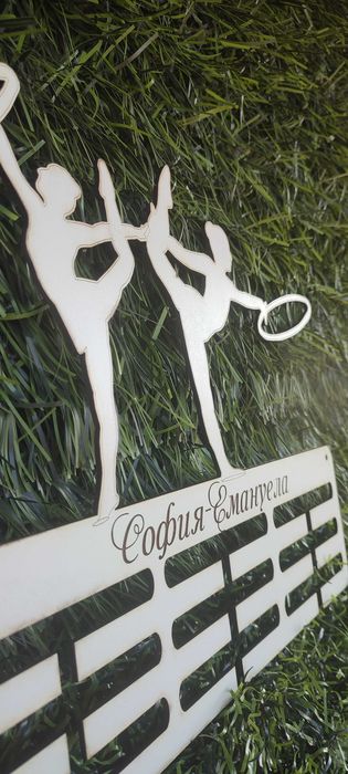 Поставка за медали и купи.