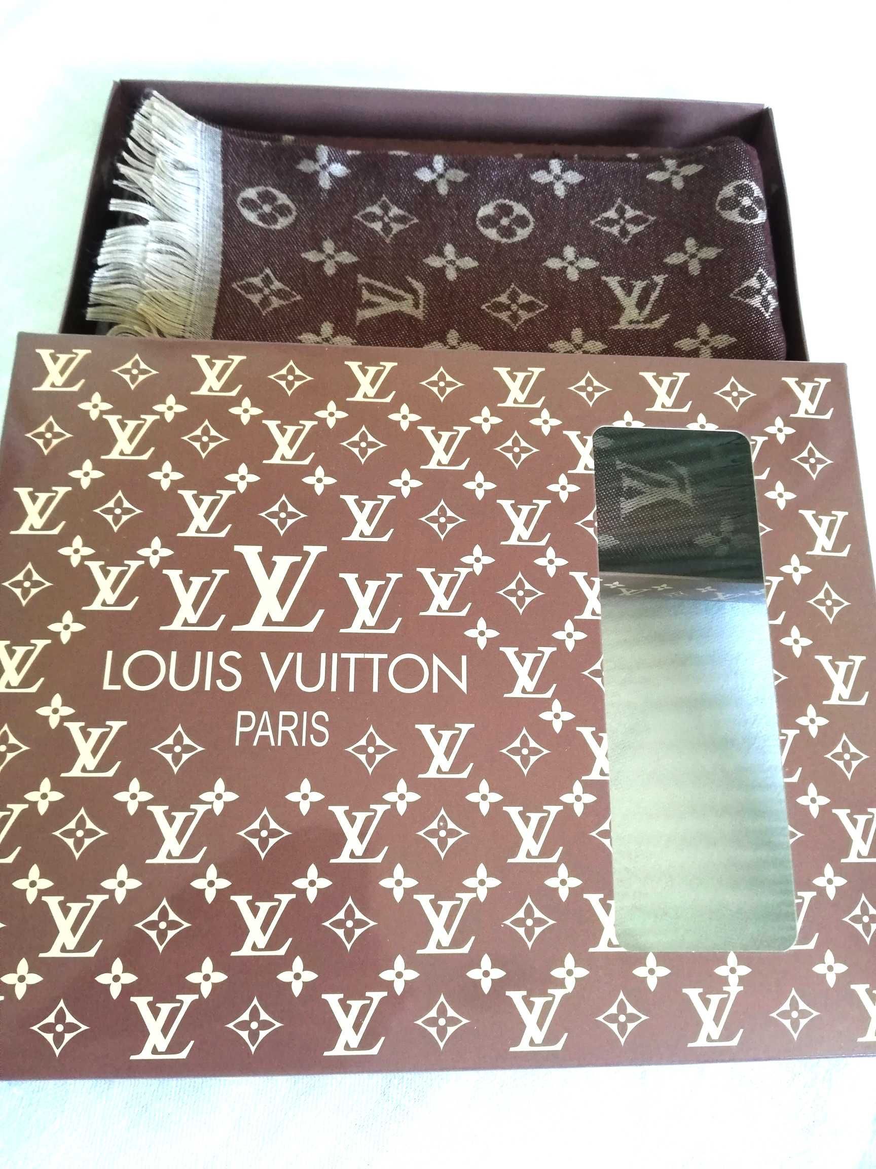 Шал Louis Vuitton в кутия за подарък