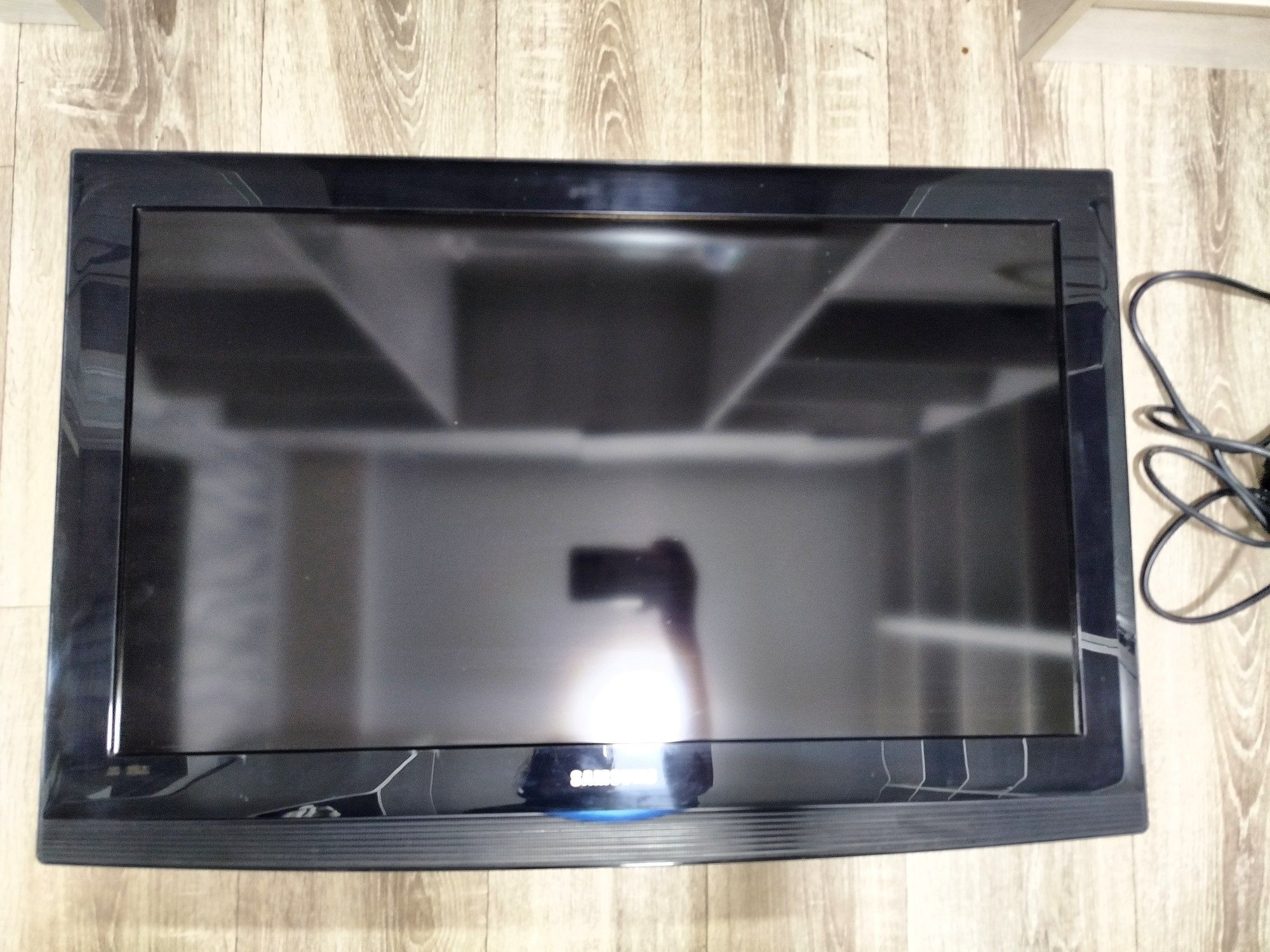 Продаю телевизор Samsung 32