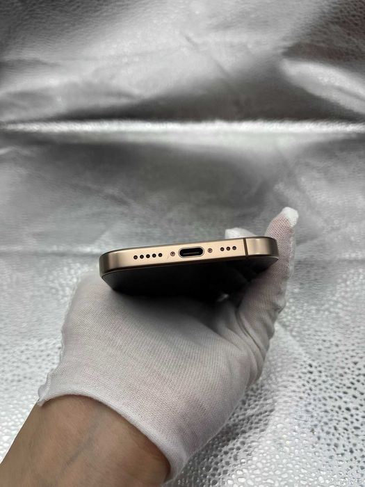 iPhone 16proӨте жақсы жағдайы. Батарея 100% түпнұсқа, ауыстыру жоқ.