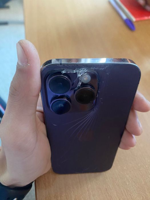 Проадется 14 про на 256гб из дефектов только задняя крышка