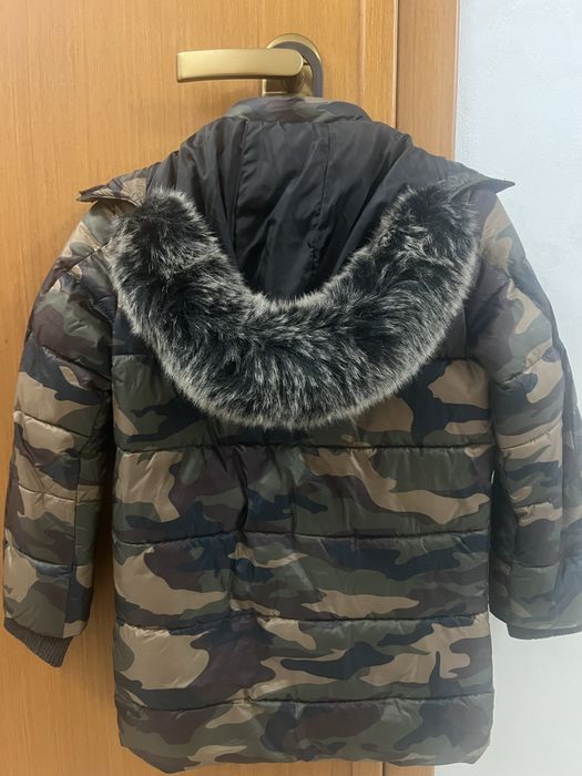 Оригинално детско яке Guess