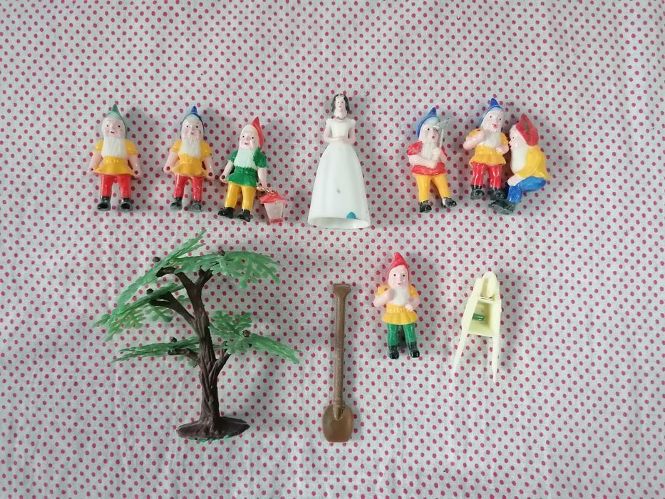 Jucarii de colectie, din plus sau din plastic