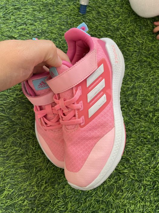 Маратонки 31 адидас